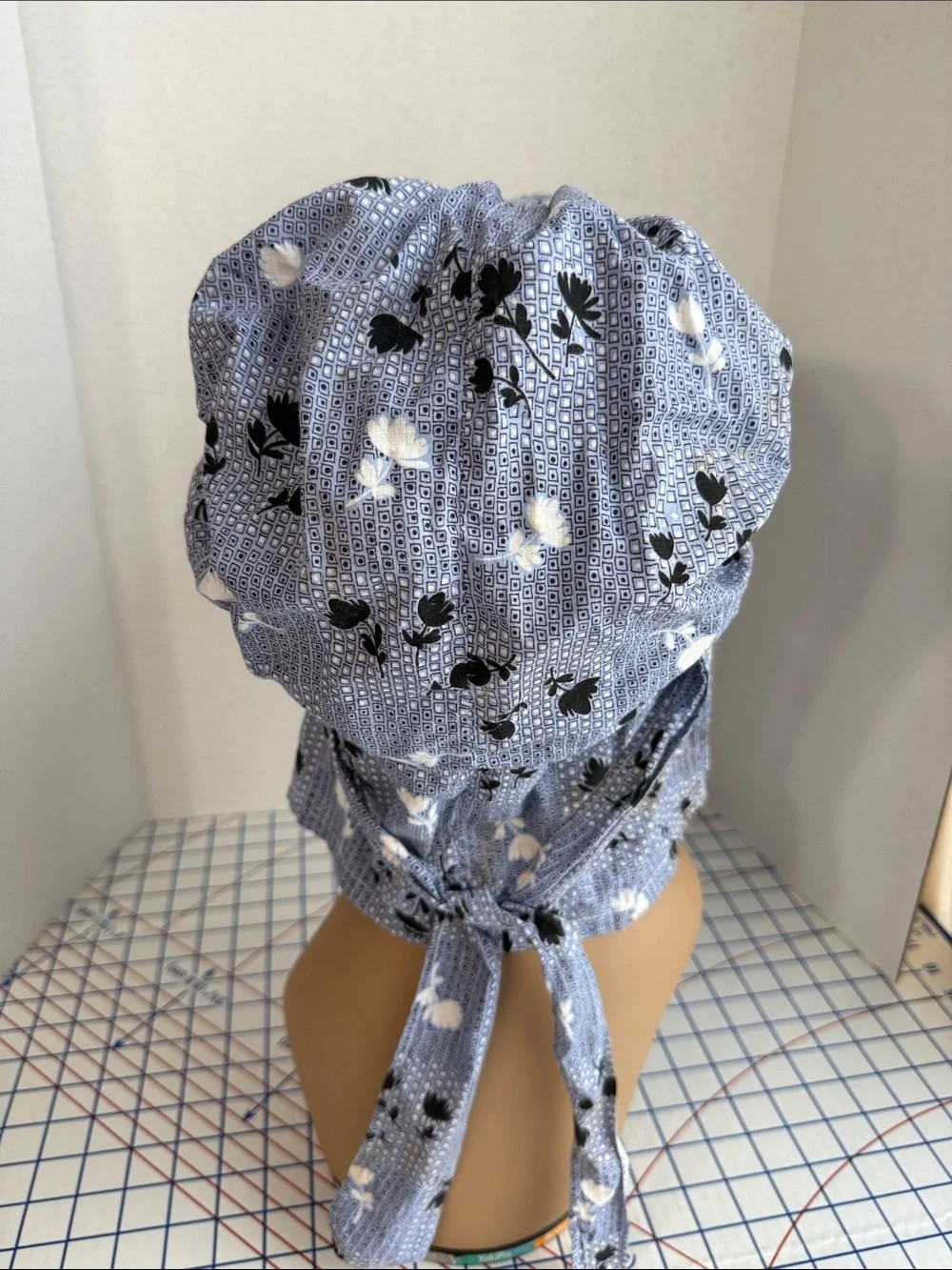 Vintage 1970s Prairie Sunbonnet Blue Floral Handmade Pioneer Costume Hat